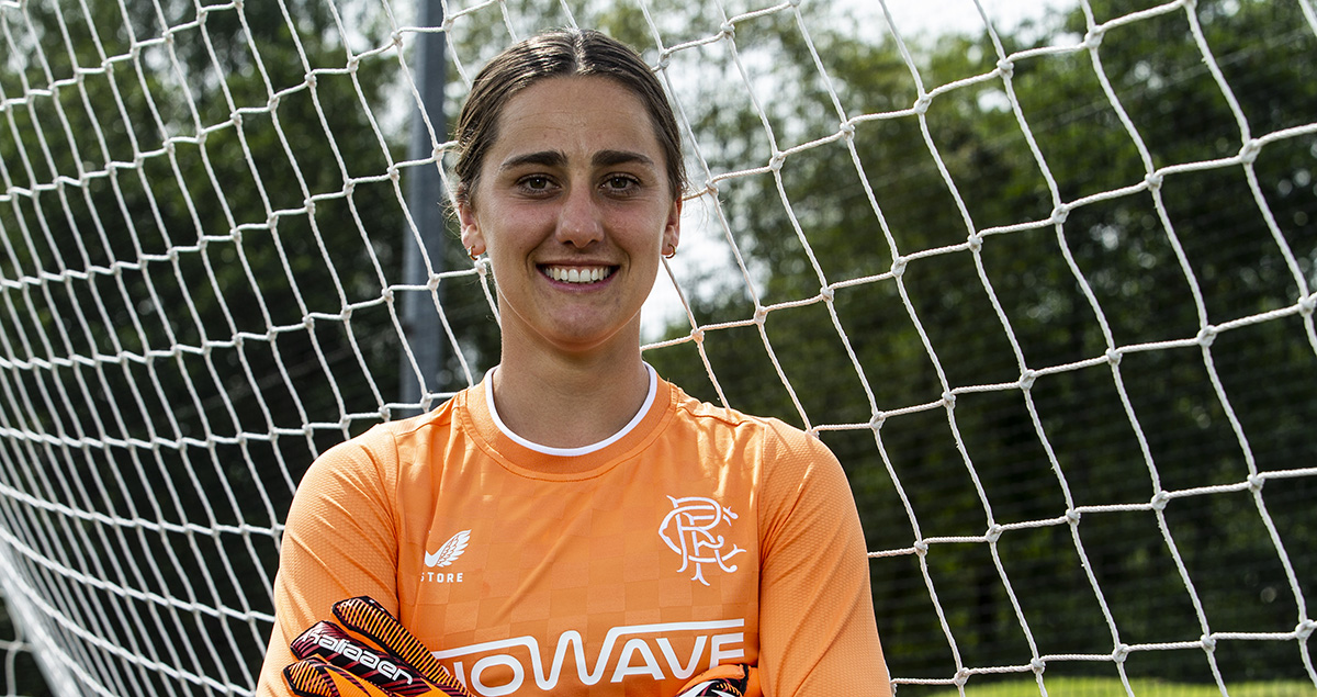 Ferns goalkeeper Vic Esson extends contract with Scottish club